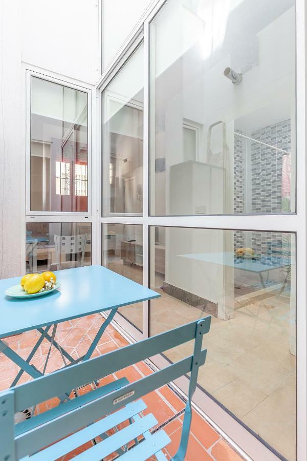 Pasaje De Amores Der - Descanso En Casa Y Vida Cultural Y Monumentos 4 Px Seville Luaran gambar